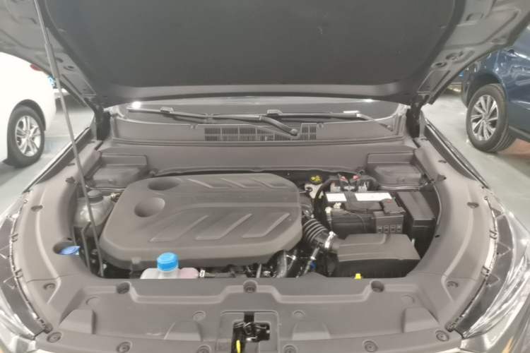 Used CHANGAN OSHAN X5 2022 Sport Edition 1.5T DCT Hurricane Sonic Engine Bay