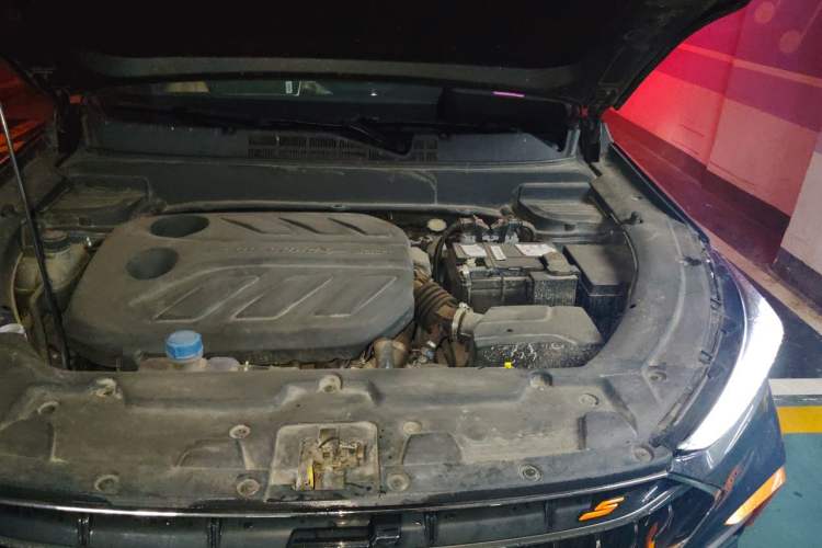 Used CHANGAN OSHAN X5 2022 Sport Edition 1.5T DCT Hurricane Sonic Engine Bay Left