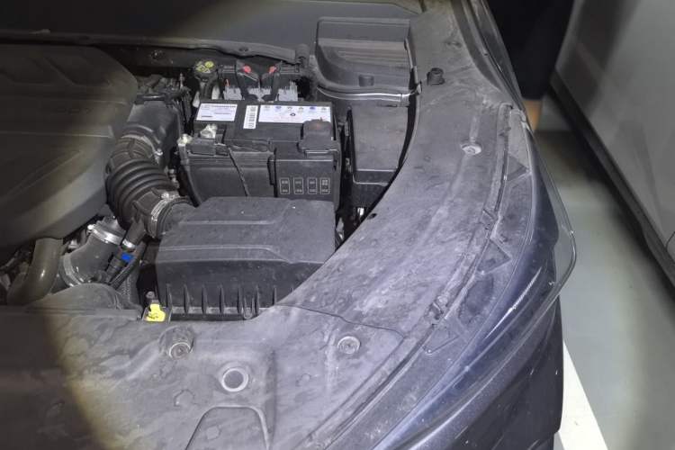 Used CHANGAN OSHAN X5 2022 Sport Edition 1.5T DCT Hurricane Sonic Engine Bay Left