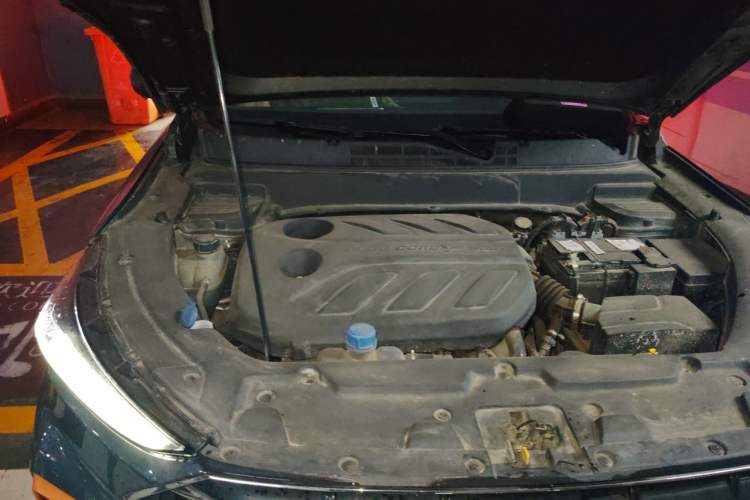 Used CHANGAN OSHAN X5 2022 Sport Edition 1.5T DCT Hurricane Sonic Engine Bay Right