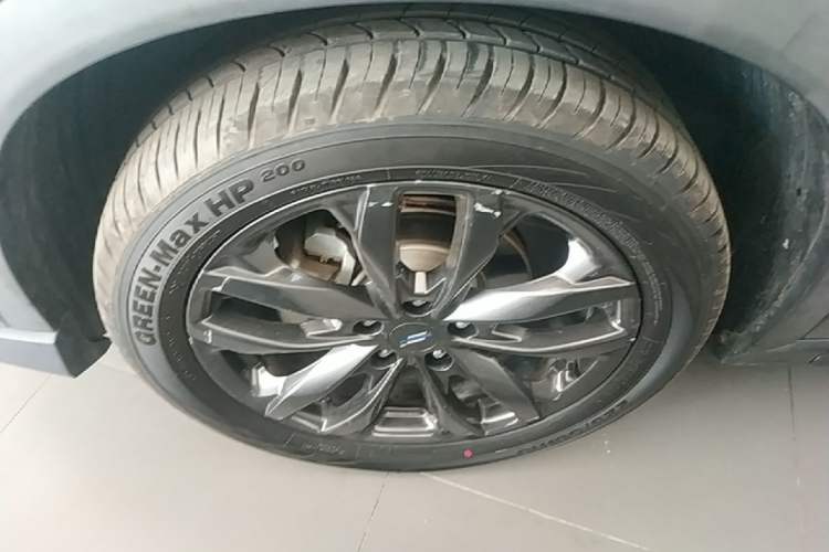 Used CHANGAN OSHAN X5 2022 Sport Edition 1.5T DCT Cyclone Assault Exterior 4