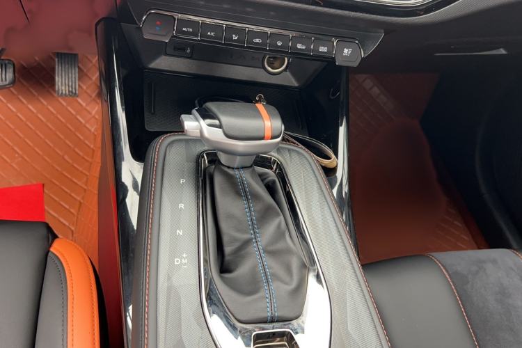 Used CHANGAN OSHAN X5 2022 Sport Edition 1.5T DCT Hurricane Sonic Gear Lever
