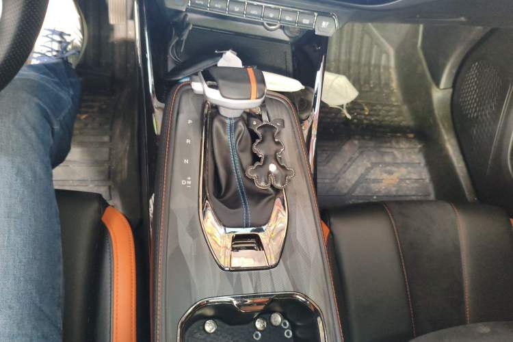 Used CHANGAN OSHAN X5 2022 Sport Edition 1.5T DCT Hurricane Sonic Gear Lever