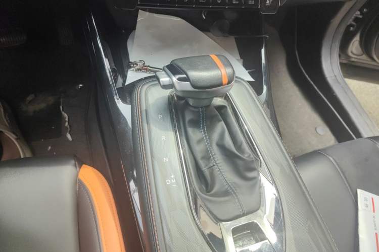 Used CHANGAN OSHAN X5 2022 Sport Edition 1.5T DCT Cyclone Assault Gear Lever