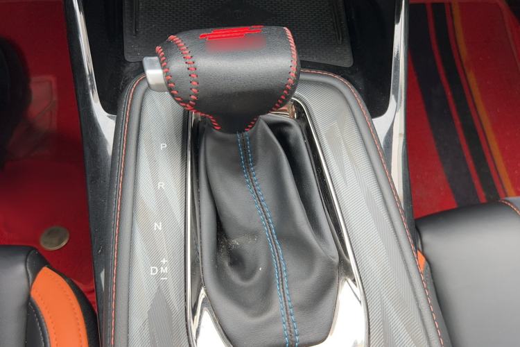 Used CHANGAN OSHAN X5 2022 Sport Edition 1.5T DCT Cyclone Assault Gear Lever