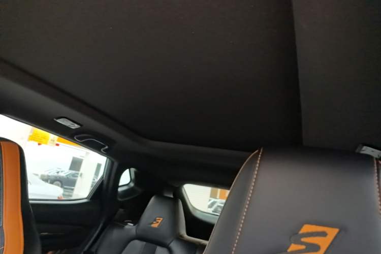 Used CHANGAN OSHAN X5 2022 Sport Edition 1.5T DCT Hurricane Sonic Headliner
