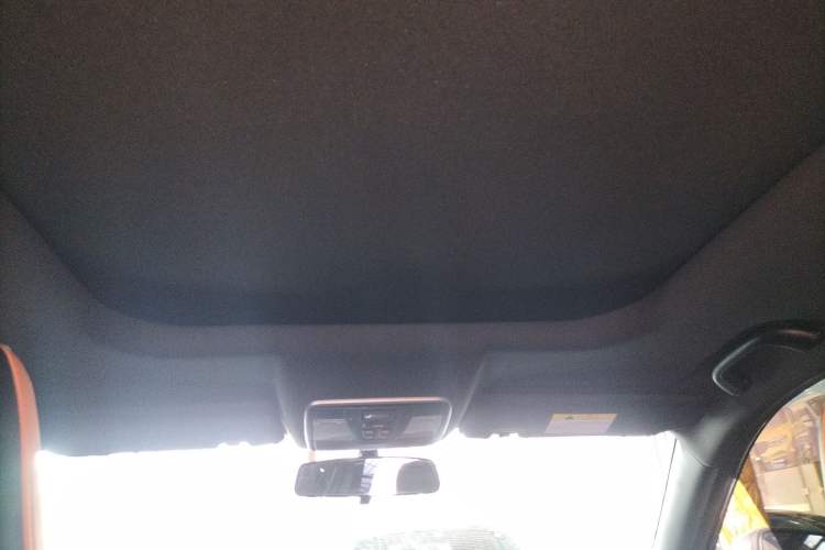 Used CHANGAN OSHAN X5 2022 Sport Edition 1.5T DCT Hurricane Sonic Headliner