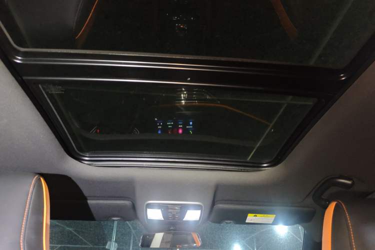 Used CHANGAN OSHAN X5 2022 Sport Edition 1.5T DCT Hurricane Sonic Headliner