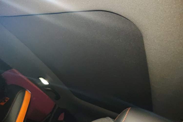 Used CHANGAN OSHAN X5 2022 Sport Edition 1.5T DCT Hurricane Sonic Headliner