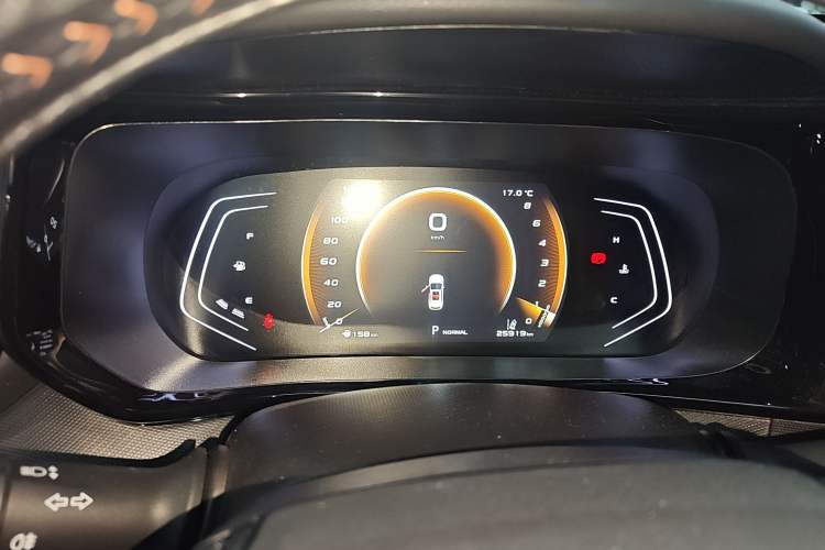 Used CHANGAN OSHAN X5 2022 Sport Edition 1.5T DCT Hurricane Sonic Instrument Cluster