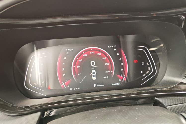 Used CHANGAN OSHAN X5 2022 Sport Edition 1.5T DCT Cyclone Assault Instrument Cluster
