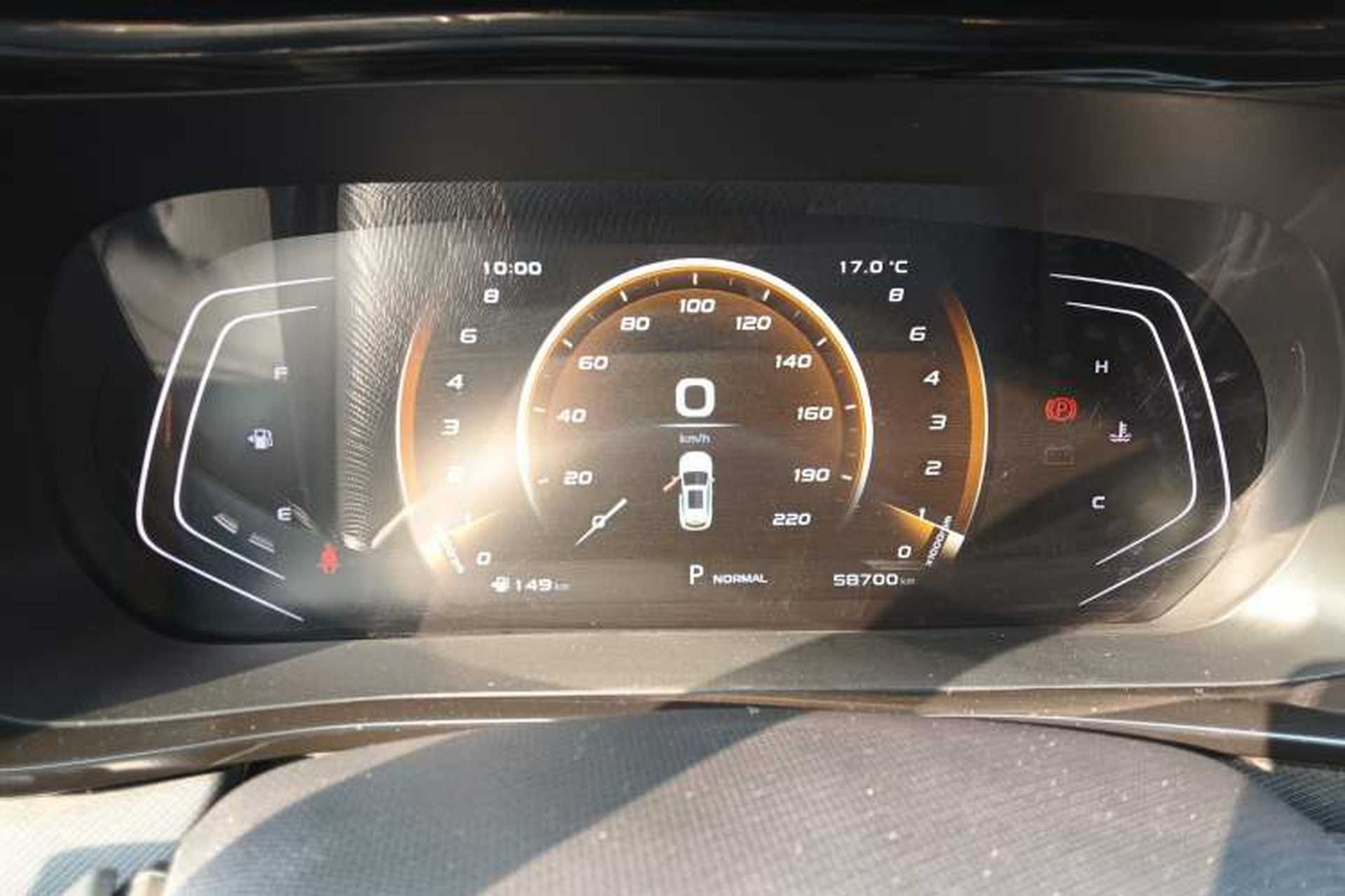 Used CHANGAN OSHAN X5 2022 Sport Edition 1.5T DCT Cyclone Assault Instrument Cluster