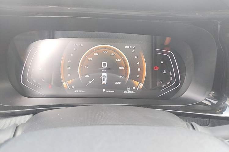 Used CHANGAN OSHAN X5 2022 Sport Edition 1.5T DCT Hurricane Sonic Instrument Cluster