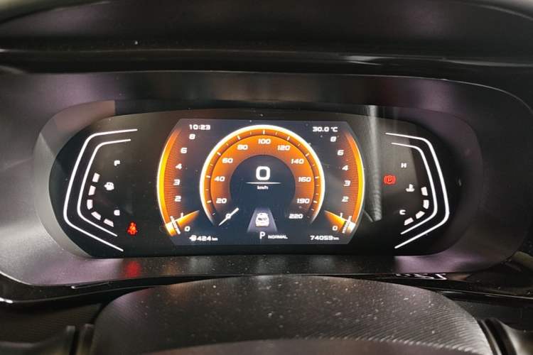 Used CHANGAN OSHAN X5 2022 Sport Edition 1.5T DCT Cyclone Assault Instrument Cluster