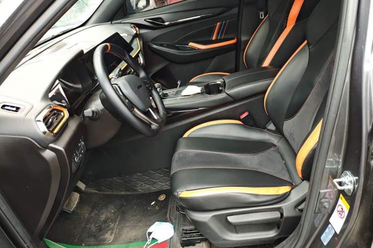 Used CHANGAN OSHAN X5 2022 Sport Edition 1.5T DCT Cyclone Assault Left Front Seat