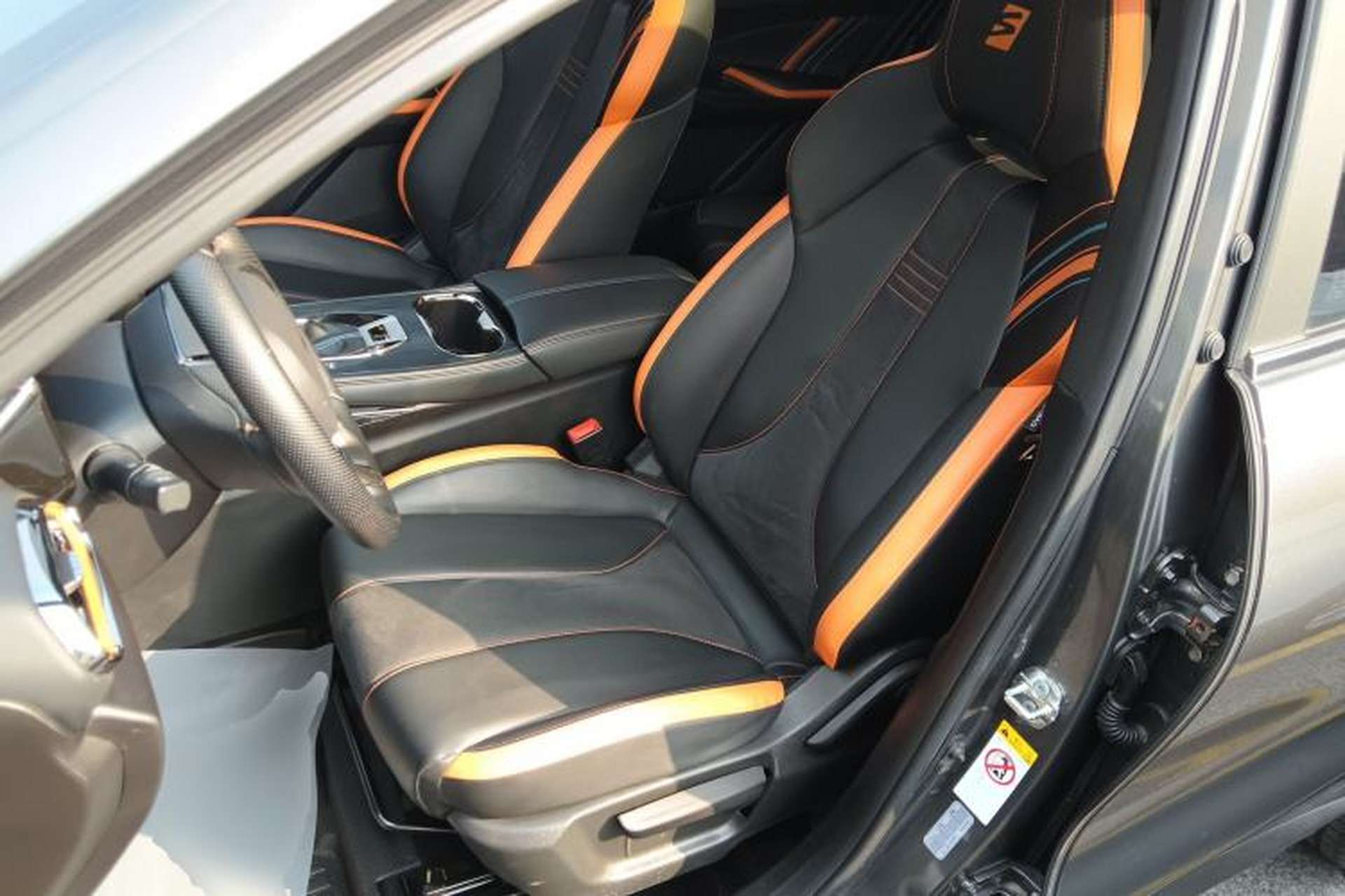 Used CHANGAN OSHAN X5 2022 Sport Edition 1.5T DCT Cyclone Assault Left Front Seat