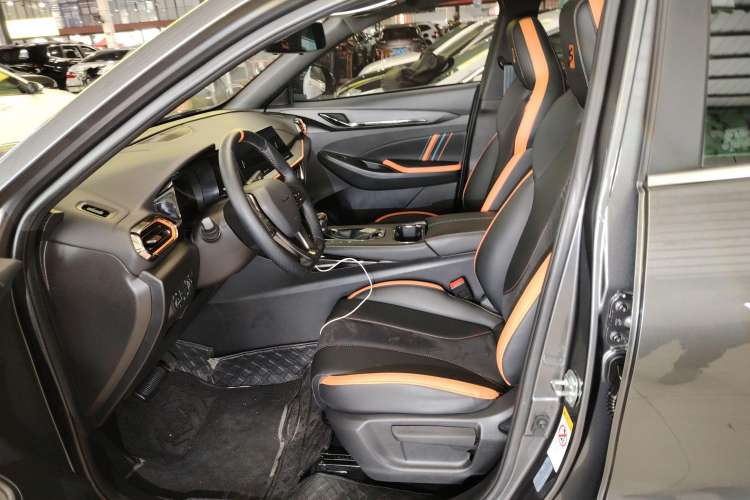 Used CHANGAN OSHAN X5 2022 Sport Edition 1.5T DCT Cyclone Assault Left Front Seat