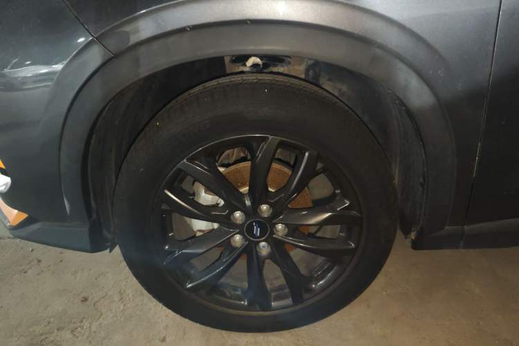Used CHANGAN OSHAN X5 2022 Sport Edition 1.5T DCT Hurricane Sonic Left Front Wheel Hub