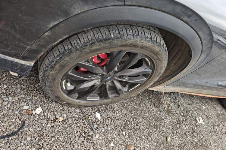 Used CHANGAN OSHAN X5 2022 Sport Edition 1.5T DCT Cyclone Assault Left Front Wheel Hub