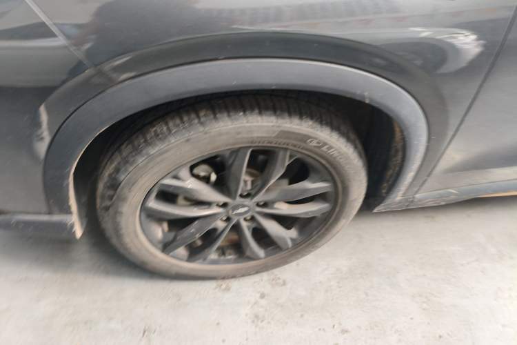 Used CHANGAN OSHAN X5 2022 Sport Edition 1.5T DCT Hurricane Sonic Left Front Wheel Hub