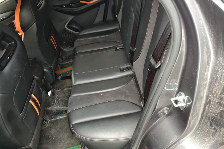 Used CHANGAN OSHAN X5 2022 Sport Edition 1.5T DCT Cyclone Assault Left Rear Seat