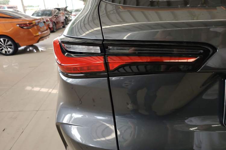 Used CHANGAN OSHAN X5 2022 Sport Edition 1.5T DCT Cyclone Assault Left Rear Taillight