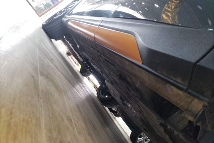 Used CHANGAN OSHAN X5 2022 Sport Edition 1.5T DCT Hurricane Sonic Left Side Sill