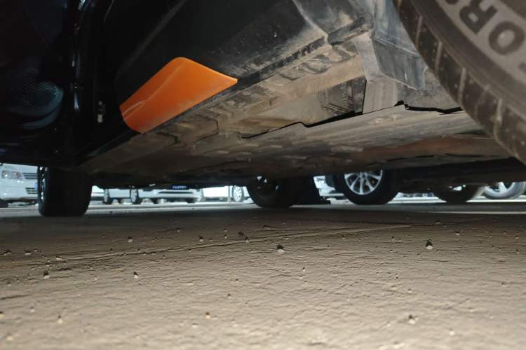 Used CHANGAN OSHAN X5 2022 Sport Edition 1.5T DCT Hurricane Sonic Left Side Sill