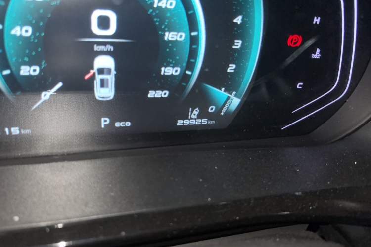 Used CHANGAN OSHAN X5 2022 Sport Edition 1.5T DCT Hurricane Sonic Odometer Close Up