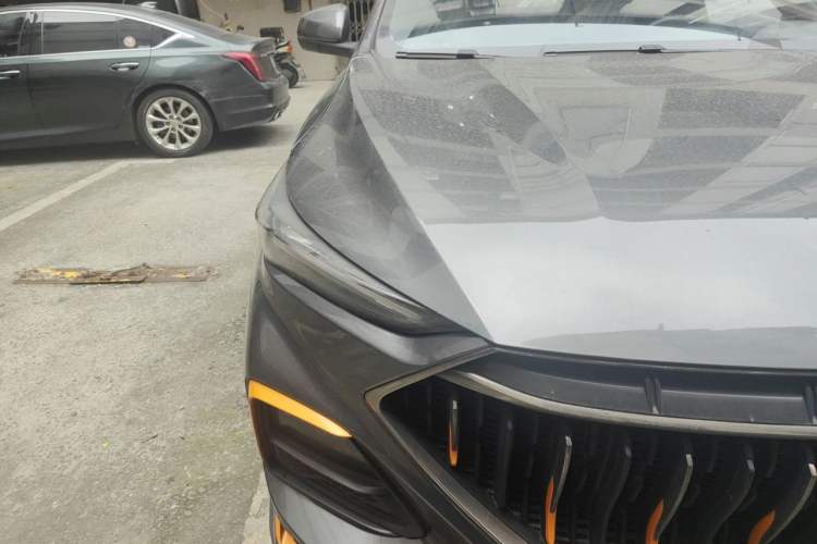 Used CHANGAN OSHAN X5 2022 Sport Edition 1.5T DCT Cyclone Assault Right Front Headlight