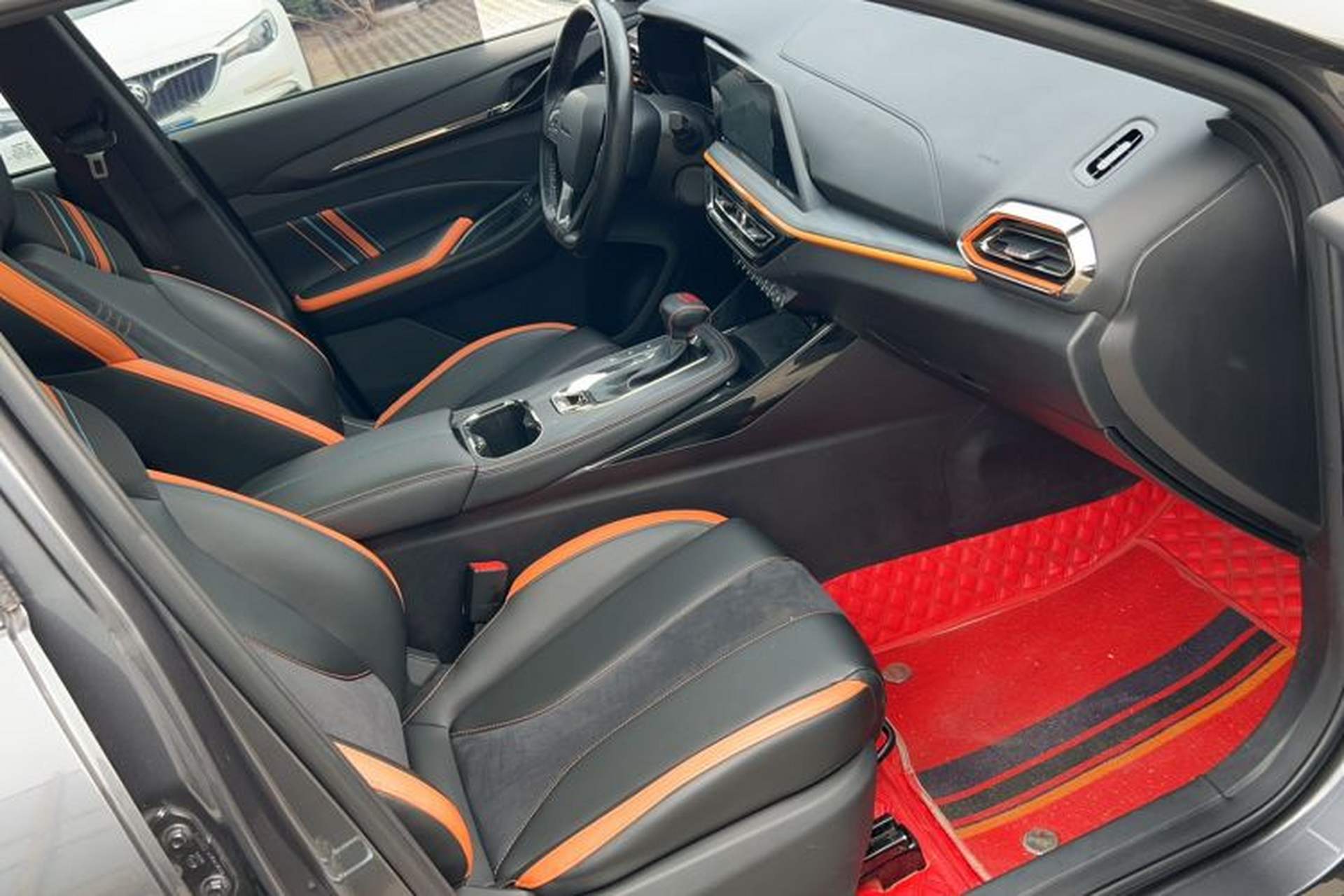 Used CHANGAN OSHAN X5 2022 Sport Edition 1.5T DCT Cyclone Assault Right Front Seat