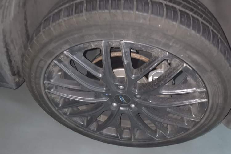 Used CHANGAN OSHAN X5 2022 Sport Edition 1.5T DCT Hurricane Sonic Right Front Wheel Hub
