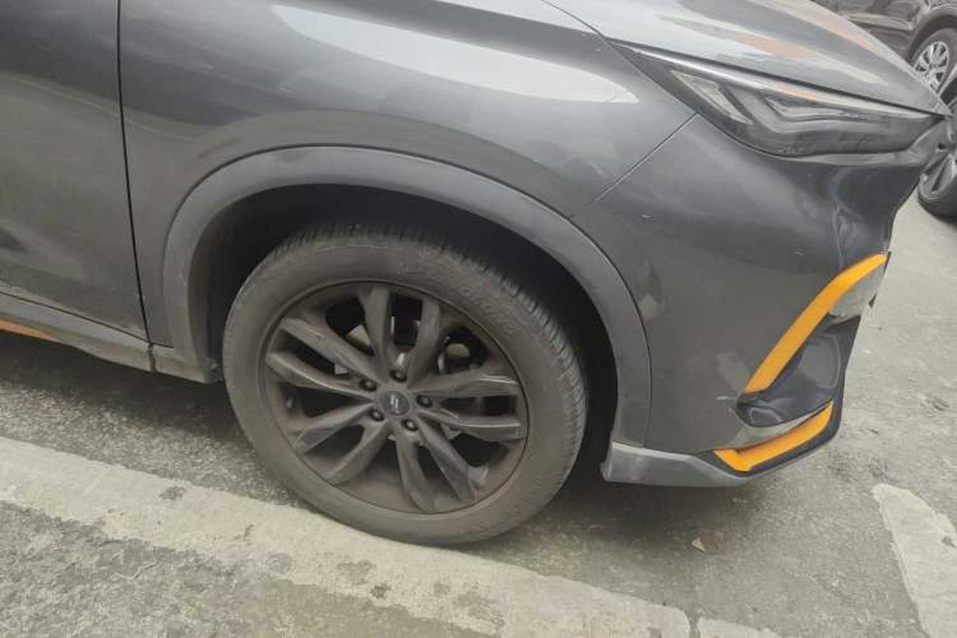 Used CHANGAN OSHAN X5 2022 Sport Edition 1.5T DCT Cyclone Assault Right Front Wheel Hub