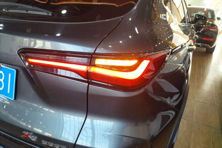 Used CHANGAN OSHAN X5 2022 Sport Edition 1.5T DCT Hurricane Sonic Right Rear Taillight