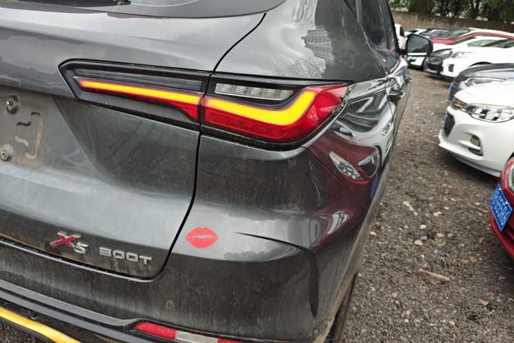 Used CHANGAN OSHAN X5 2022 Sport Edition 1.5T DCT Cyclone Assault Right Rear Taillight