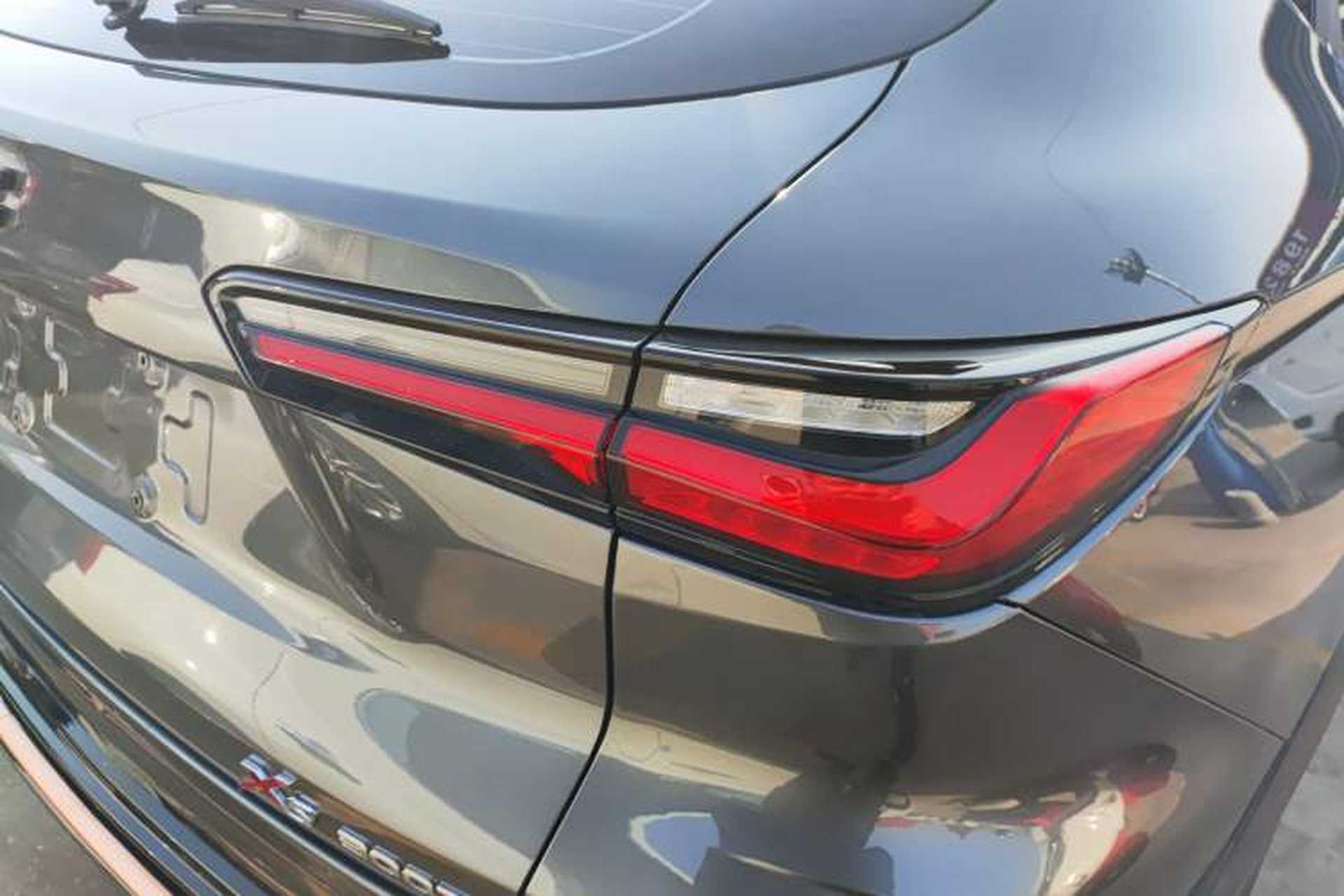 Used CHANGAN OSHAN X5 2022 Sport Edition 1.5T DCT Hurricane Sonic Right Rear Taillight