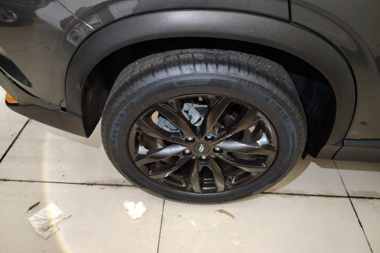 Used CHANGAN OSHAN X5 2022 Sport Edition 1.5T DCT Cyclone Assault Right Rear Wheel Hub