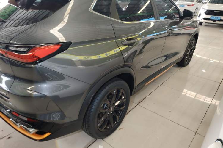 Used CHANGAN OSHAN X5 2022 Sport Edition 1.5T DCT Cyclone Assault Right Side