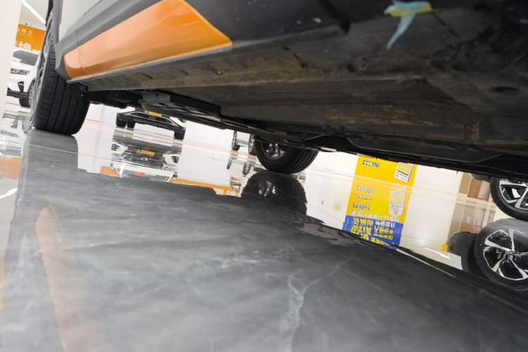 Used CHANGAN OSHAN X5 2022 Sport Edition 1.5T DCT Hurricane Sonic Right Side Sill