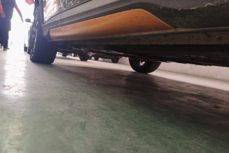 Used CHANGAN OSHAN X5 2022 Sport Edition 1.5T DCT Hurricane Sonic Right Side Sill