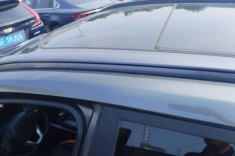 Used CHANGAN OSHAN X5 2022 Sport Edition 1.5T DCT Hurricane Sonic Roof