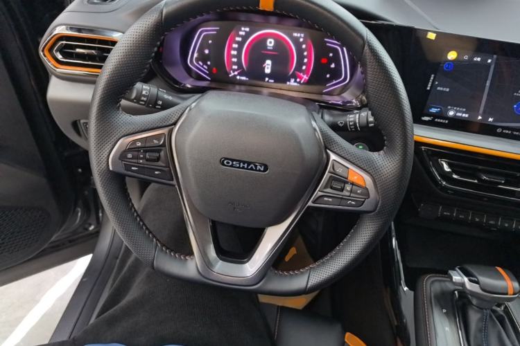 Used CHANGAN OSHAN X5 2022 Sport Edition 1.5T DCT Hurricane Sonic Steering Wheel