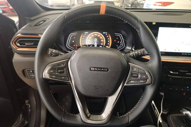 Used CHANGAN OSHAN X5 2022 Sport Edition 1.5T DCT Cyclone Assault Steering Wheel