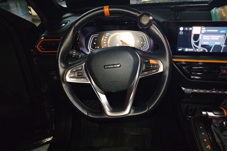 Used CHANGAN OSHAN X5 2022 Sport Edition 1.5T DCT Hurricane Sonic Steering Wheel