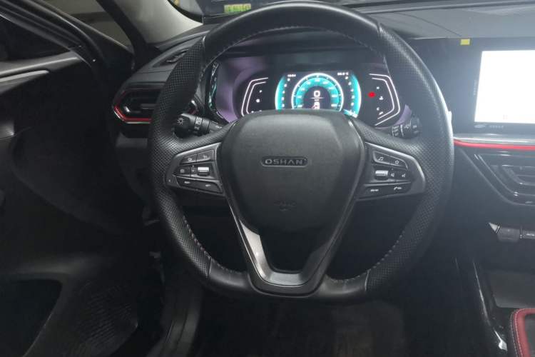 Used CHANGAN OSHAN X5 2022 Sport Edition 1.5T DCT Hurricane Sonic Steering Wheel