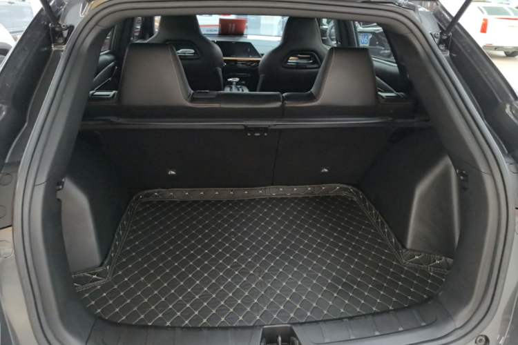 Used CHANGAN OSHAN X5 2022 Sport Edition 1.5T DCT Hurricane Sonic Trunk