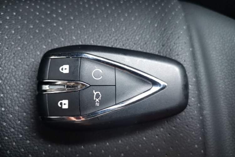 Used CHANGAN OSHAN X5 2022 Sport Edition 1.5T DCT Hurricane Sonic Vehicle Key