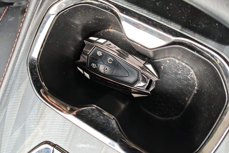 Used CHANGAN OSHAN X5 2022 Sport Edition 1.5T DCT Cyclone Assault Vehicle Key
