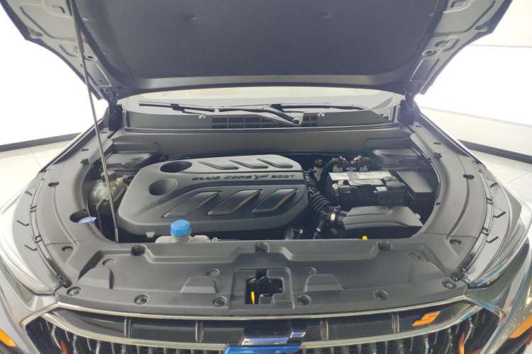 Used CHANGAN OSHAN X5 2022 Sport Edition 1.5T DCT Hurricane Sonic Engine Bay