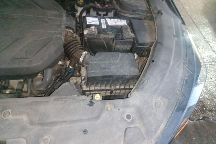 Used CHANGAN OSHAN X5 2022 Sport Edition 1.5T DCT Cyclone Assault Engine Bay Left